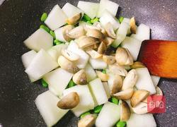 草菇毛豆炒冬瓜的做法图解3