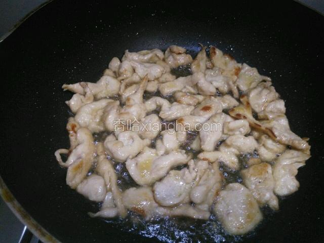 热油锅放加入入锅煎熟