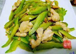 苦瓜炒鸡肉的做法图解7