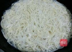 西红柿鸭蛋拌面的做法图解4