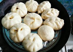 玉米肉馅包子