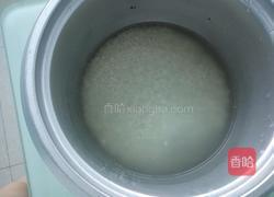 腊肠板栗大米饭的做法图解1