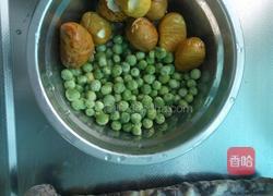 腊肠板栗大米饭的做法图解2