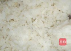 老干妈炒饭的做法图解1