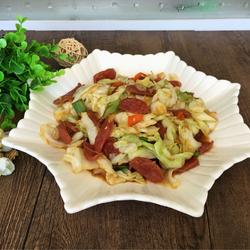 手撕包菜炒腊肠的做法[图]