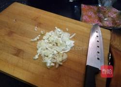 油爆大虾的做法图解2