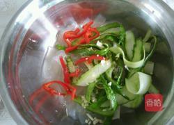 黄瓜拌凉皮的做法图解3