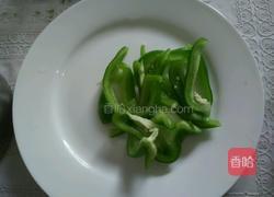 洋葱炒青椒的做法图解3