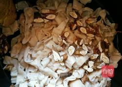 肥肠汤的做法图解1