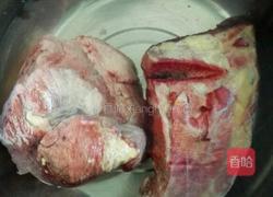 懒人红烧牛肉的做法图解1