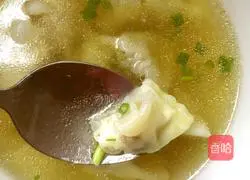 Illustration of how to make fresh meat wontons 6