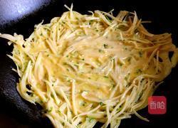 香煎土豆丝蛋饼的做法图解3