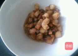 毛豆木耳彩椒肉丁的做法图解3