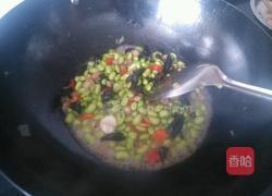 毛豆木耳彩椒肉丁的做法图解5