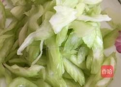 猪肉炒西芹的做法图解4