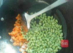 火腿炒毛豆的做法图解4