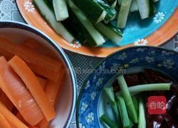 川味黄瓜的做法图解1