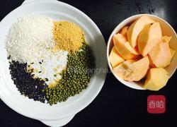 香米红薯粥的做法图解1