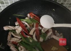 双椒炒鱿鱼的做法图解7