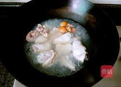 薏米红枣母鸡汤的做法图解2