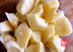 牛肉炖土豆的做法图解2