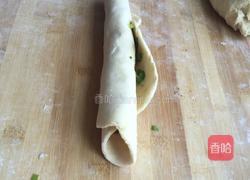 家常葱花饼的做法图解4