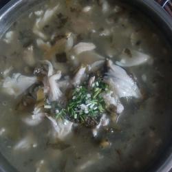 平菇酸菜肉片汤的做法[图]