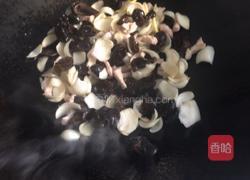 木耳百合炒肉的做法图解6