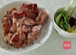 酱烧脊骨的做法图解1