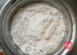 白菜腊肉豆腐包的做法图解2