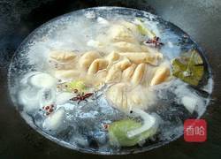 青椒爆肥肠的做法图解4