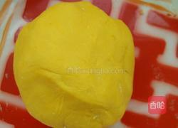 黄金小猪豆沙包的做法图解3