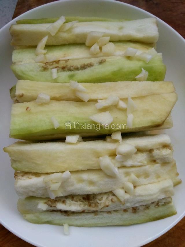洒上蒜沫
