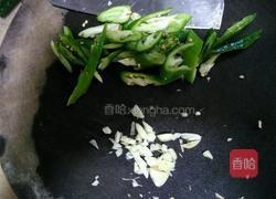 辣椒炒苦瓜的做法图解2