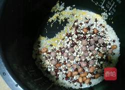 杂粮清火粥的做法图解1