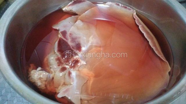 猪肝凉水浸泡