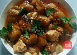 豆腐烧鲶鱼的做法图解1
