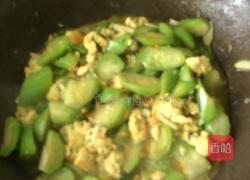 丝瓜炒土鸡蛋的做法图解9