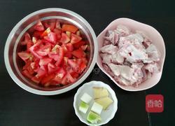 西红柿排骨汤的做法图解1