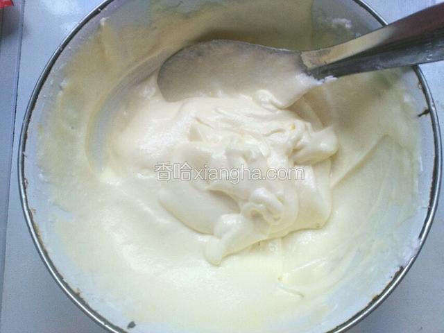 然后在搅拌均匀 用炒菜的手法从下至上搅拌
