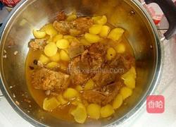 猪脊骨炖土豆的做法图解7