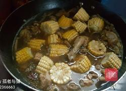 玉米炖鸡的做法图解5