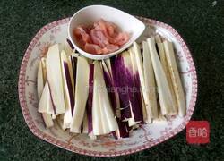蒜蓉肉末茄子的做法图解1