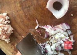 新疆炒烤肉的做法图解1