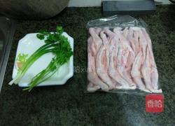 卤水鸭掌的做法图解1