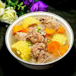 胡萝卜玉米排骨汤的做法[图]