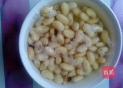 黄豆玉米豆浆的做法图解1
