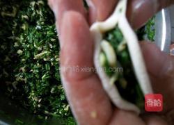 山韭菜鸡蛋饺子的做法图解16