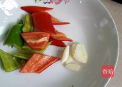 双椒炒小白菜的做法图解2