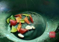 双椒炒小白菜的做法图解3